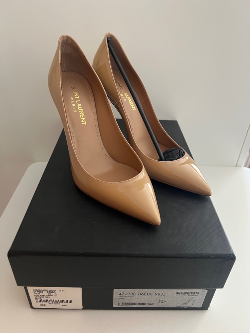 Saint Laurent Patent Leather Pointed-Toe Pumps in Nude - Picture 2 of 6